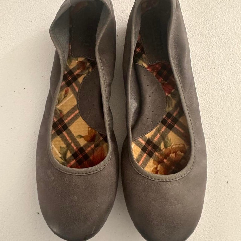 Born gray suede ballet flats womans size US 8